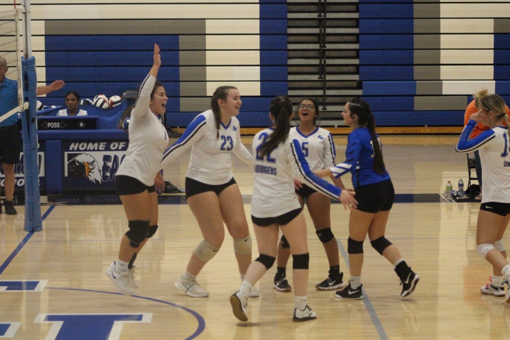 First Win of EHHS Volleyball&nbsp;Season!